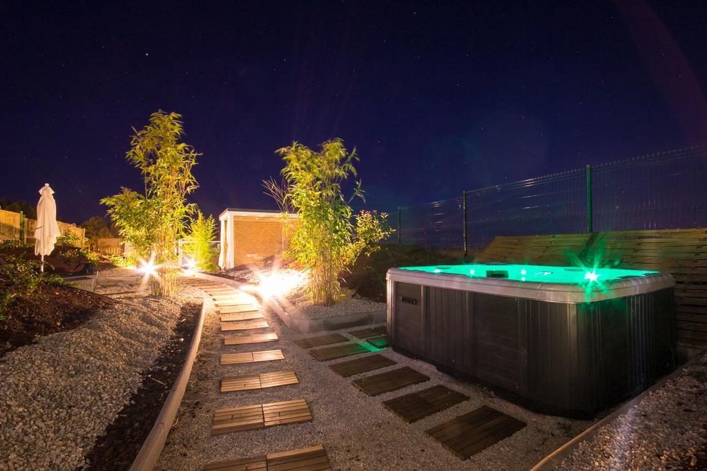 Adria Mobile Homes In Kastanija Semesterpark 4*